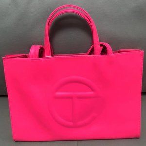 Telfar Medium azalea shopping Bag